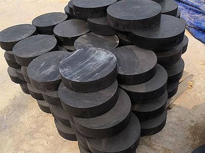 海城区板式橡胶支座由若干层橡胶片与薄钢板经加压硫化